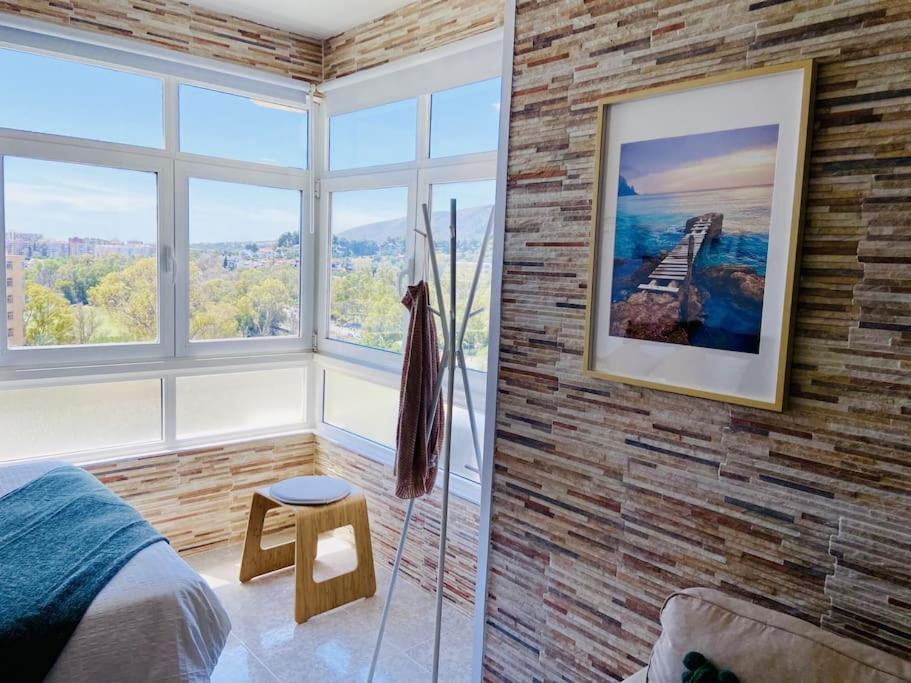 Alterhome Luminoso Estudio Con Piscina Y Maravillosas Vistas 토레몰리노스 외부 사진